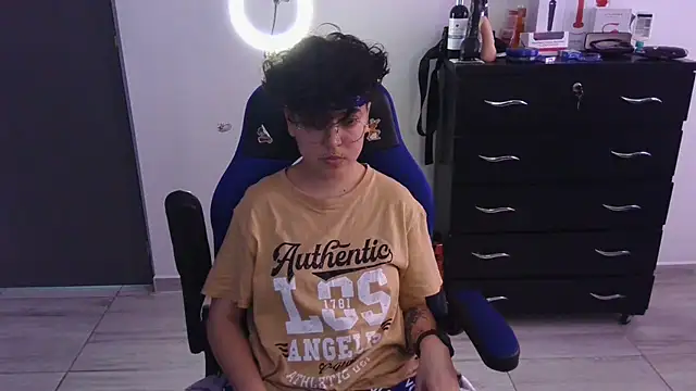 thomascooper7 online show from February 2025 09:26:02 PM