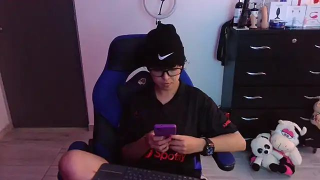 thomascooper7 online show from January 2026 07:23:01 PM