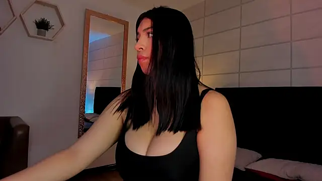 Christine Laam online show from February 2026 12:04:01 PM