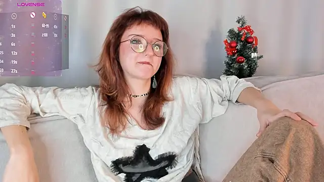 Snapshot of OraCarvin chatting on December 2024 04:54:02 AM OraCarvin online show from December 2024 04:54:02 AM