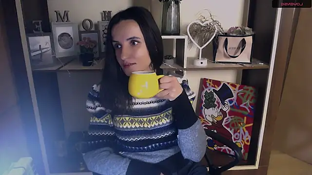 LaimaV  online show from December 2024 01:11:02 PM