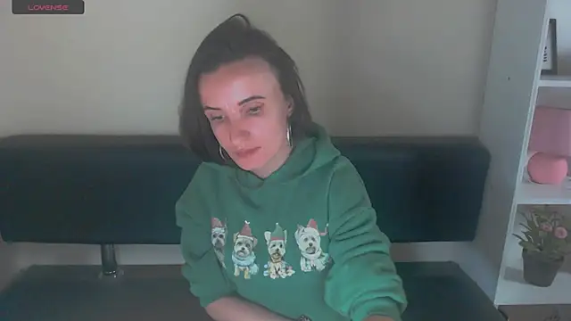 LaimaV  online show from December 2024 04:46:02 PM