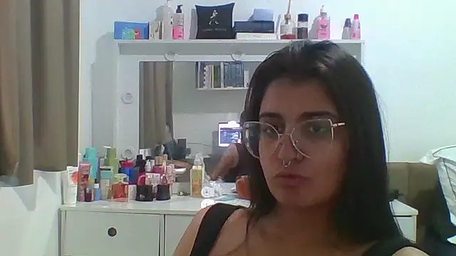 Snapshot of isa_ofc2024 chatting on April 2026 06:14:02 PM isa ofc2024 online show from April 2026 06:14:02 PM