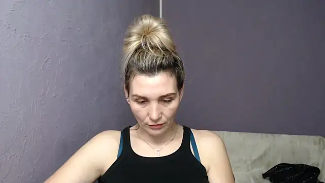  sexy lady online show from February 2025 03:28:02 PM