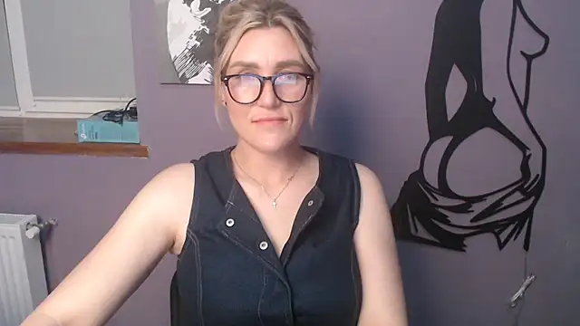 Snapshot of _sexy_lady chatting on May 2026 01:06:01 PM sexy lady online show from May 2026 01:06:01 PM