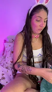 Snapshot of DianaSartori chatting on April 2026 08:43:02 PM DianaSartori online show from April 2026 08:43:02 PM