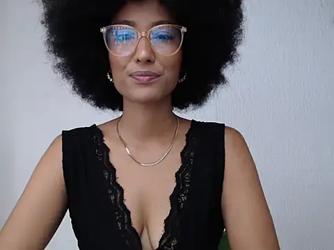 violettamartins online show from April 2026 07:36:02 PM