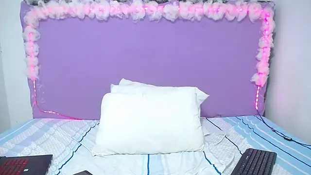 Amberhernandez online show from January 2025 03:43:01 AM