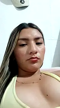 Snapshot of GIRL_DONCELLA chatting on February 2025 01:13:01 AM GIRL DONCELLA online show from February 2025 01:13:01 AM