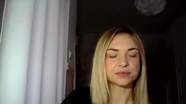 Snapshot of ashley_xlove chatting on December 2024 07:50:01 AM ashley xlove online show from December 2024 07:50:01 AM