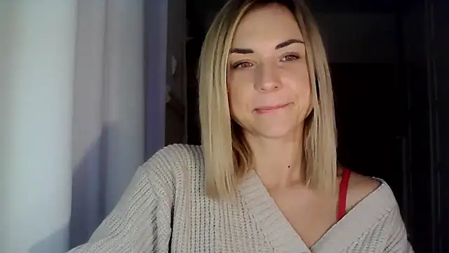 Snapshot of ashley_xlove chatting on December 2024 07:37:01 AM ashley xlove online show from December 2024 07:37:01 AM