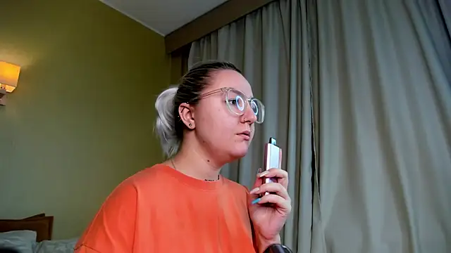 Debbie Taylor online show from December 2024 04:36:01 PM