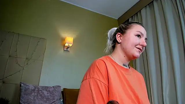 Debbie Taylor online show from December 2024 10:50:01 PM