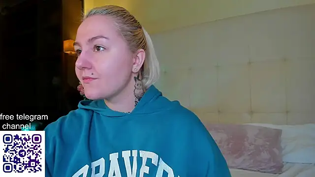 Snapshot of Debbie_Taylor chatting on December 2025 04:15:01 PM Debbie Taylor online show from December 2025 04:15:01 PM