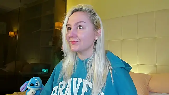 Snapshot of Debbie_Taylor chatting on January 2026 05:26:01 PM Debbie Taylor online show from January 2026 05:26:01 PM