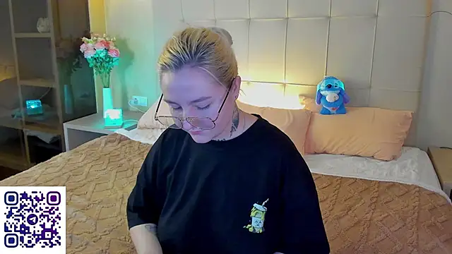 Snapshot of Debbie_Taylor chatting on January 2026 04:55:01 PM Debbie Taylor online show from January 2026 04:55:01 PM