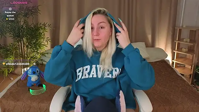 Snapshot of Debbie_Taylor chatting on February 2026 05:16:02 PM Debbie Taylor online show from February 2026 05:16:02 PM