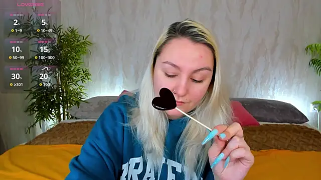 Snapshot of Debbie_Taylor chatting on February 2026 06:15:01 PM Debbie Taylor online show from February 2026 06:15:01 PM