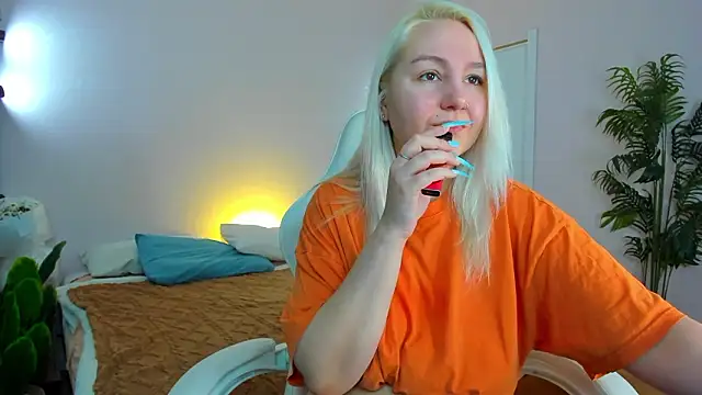 Snapshot of Debbie_Taylor chatting on February 2026 04:49:01 PM Debbie Taylor online show from February 2026 04:49:01 PM