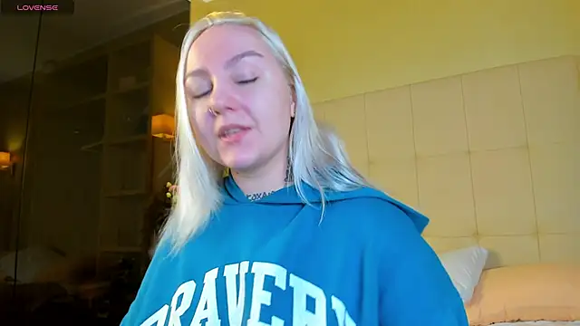 Snapshot of Debbie_Taylor chatting on February 2026 05:24:01 PM Debbie Taylor online show from February 2026 05:24:01 PM