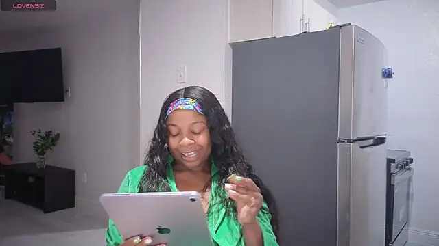 Snapshot of miamiworld chatting on April 2026 02:51:02 AM miamiworld online show from April 2026 02:51:02 AM