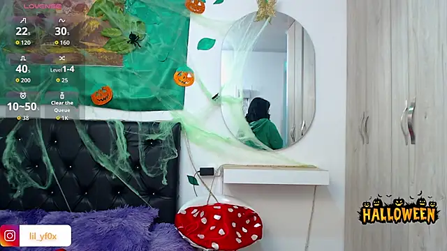 lily f00x online show from October 2025 12:38:02 PM