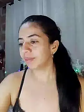 Snapshot of anngela01 chatting on December 2024 10:53:02 PM anngela01 online show from December 2024 10:53:02 PM