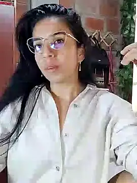 Snapshot of anngela01 chatting on January 2025 08:04:01 PM anngela01 online show from January 2025 08:04:01 PM