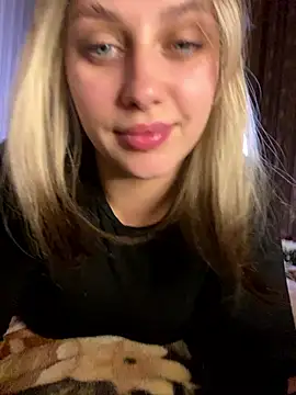 Snapshot of 69Laura696 chatting on December 2024 08:42:02 PM 69Laura696 online show from December 2024 08:42:02 PM