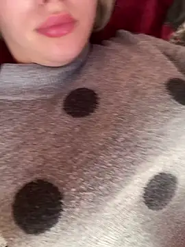 Snapshot of 69Laura696 chatting on February 2025 02:06:02 PM 69Laura696 online show from February 2025 02:06:02 PM