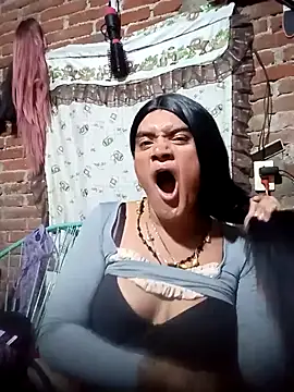 Snapshot of yovana13 chatting on September 2025 12:43:02 PM yovana13 online show from September 2025 12:43:02 PM