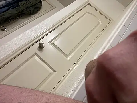 Snapshot of DuroMan25 chatting on February 2025 08:20:02 PM DuroMan25 online show from February 2025 08:20:02 PM