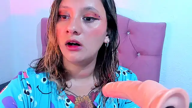 Snapshot of Mila_nixon02 chatting on February 2025 06:56:02 PM Mila nixon02 online show from February 2025 06:56:02 PM