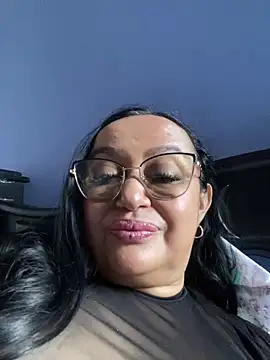 Snapshot of Gia_Nahomi chatting on December 2024 08:37:01 PM Gia Nahomi online show from December 2024 08:37:01 PM