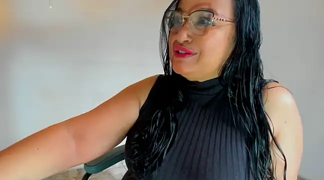 Snapshot of Gia_Nahomi chatting on March 2025 09:16:02 PM Gia Nahomi online show from March 2025 09:16:02 PM