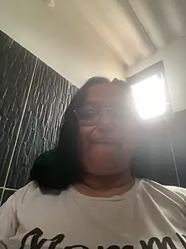 Snapshot of Gia_Nahomi chatting on March 2025 08:54:01 PM Gia Nahomi online show from March 2025 08:54:01 PM