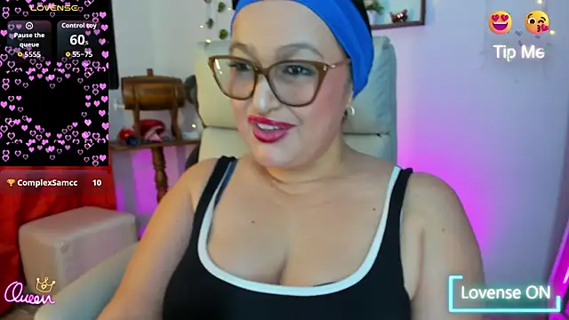 Gia Nahomi online show from April 2026 11:21:02 PM