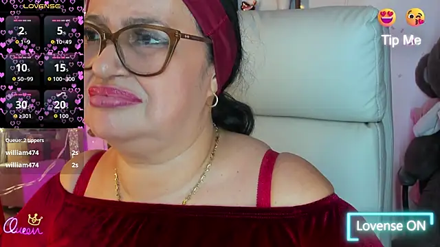 Gia Nahomi online show from May 2026 11:45:02 PM