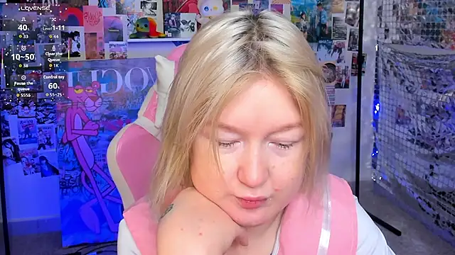 Snapshot of Sara_Robinson chatting on March 2026 03:00:02 AM Sara Robinson online show from March 2026 03:00:02 AM