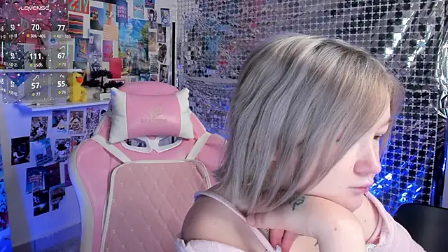 Snapshot of Sara_Robinson chatting on March 2026 03:06:02 AM Sara Robinson online show from March 2026 03:06:02 AM