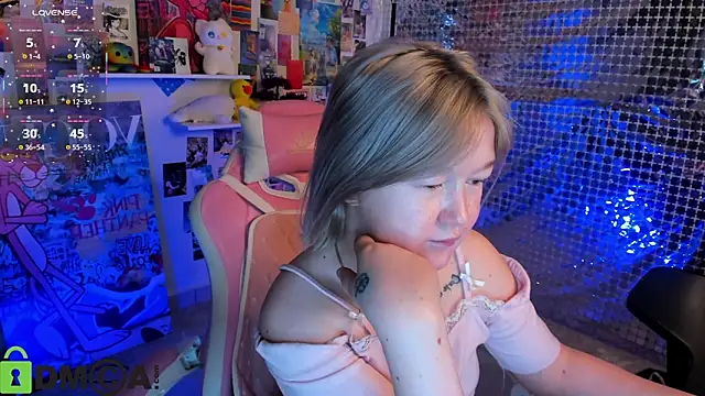 Snapshot of Sara_Robinson chatting on March 2026 03:07:02 AM Sara Robinson online show from March 2026 03:07:02 AM