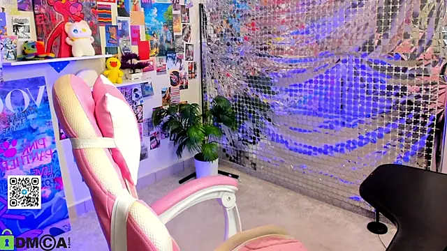 Snapshot of Sara_Robinson chatting on April 2026 03:26:01 AM Sara Robinson online show from April 2026 03:26:01 AM