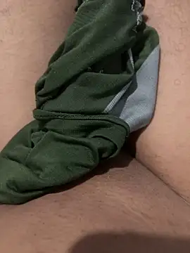 Snapshot of Yolngg chatting on October 2025 03:11:01 PM Yolngg online show from October 2025 03:11:01 PM