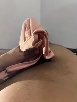 Snapshot of Yolngg chatting on October 2025 06:02:02 AM Yolngg online show from October 2025 06:02:02 AM