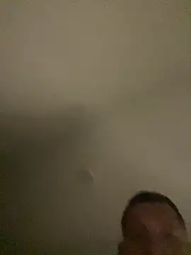 Snapshot of Yolngg chatting on October 2025 12:43:02 AM Yolngg online show from October 2025 12:43:02 AM