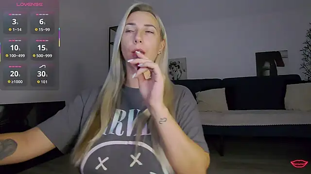 KhloeK online show from October 2025 05:36:02 PM