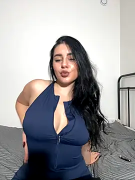 Snapshot of Evelyn___Sweet chatting on October 2025 08:20:01 PM Evelyn   Sweet online show from October 2025 08:20:01 PM