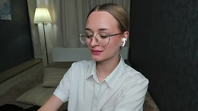 Tiffanyhunt online show from January 2025 06:29:02 PM