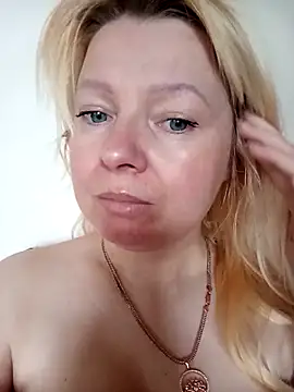 Snapshot of Lauri_scherri chatting on April 2026 01:20:01 PM Lauri scherri online show from April 2026 01:20:01 PM