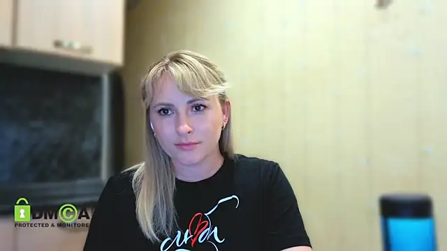 Snapshot of Smoorodinkaa chatting on May 2026 06:50:02 PM Smoorodinkaa online show from May 2026 06:50:02 PM